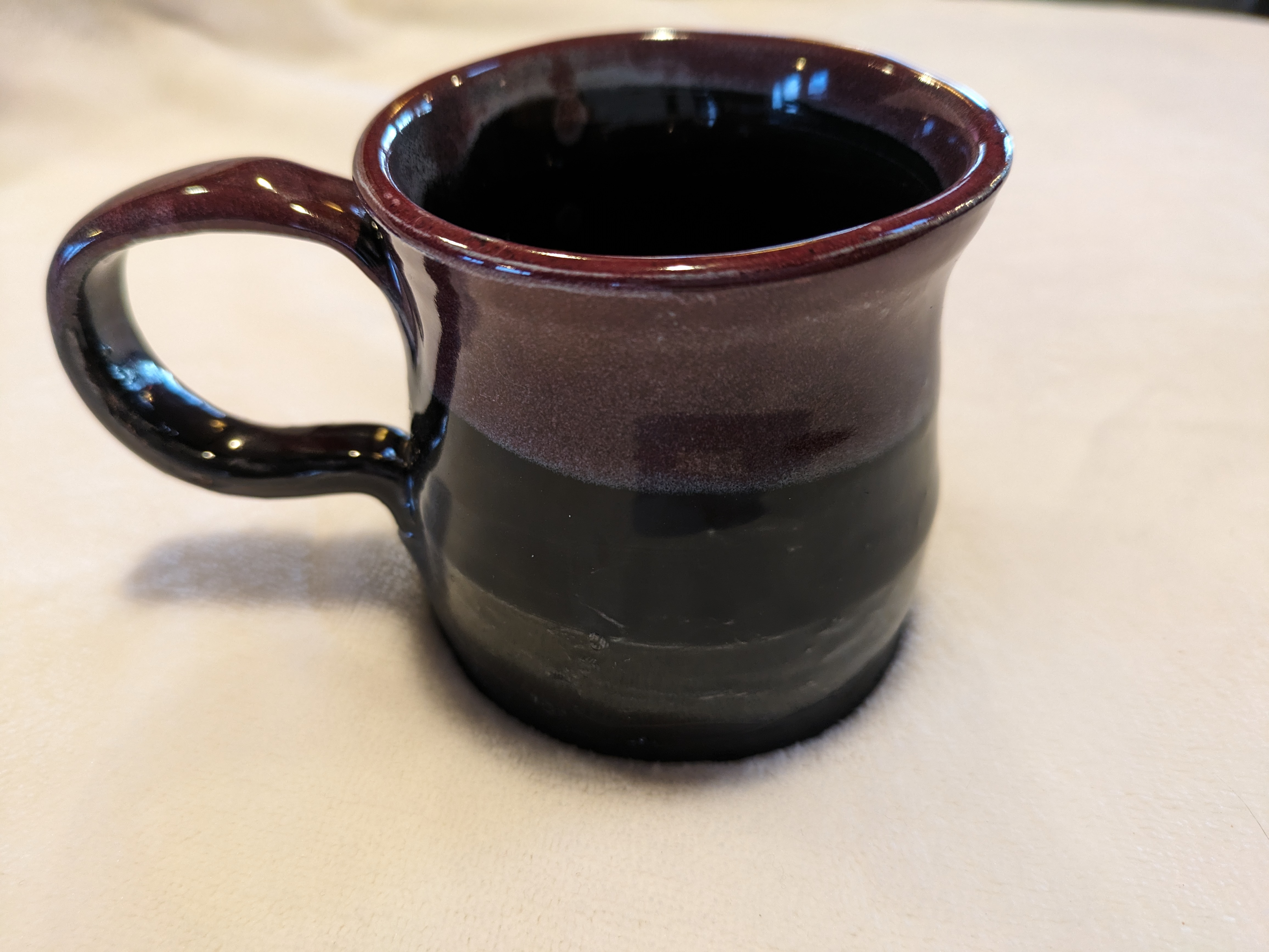 Burgundy black mug